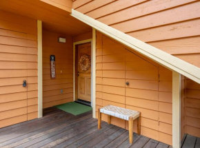 153 McCloud The perfect location! Enjoy the sun drenched deck Incline Village